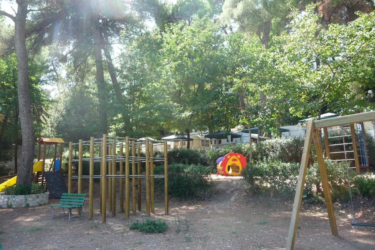 Happy Camp Mobile Homes In Camping Villaggio Internazionale 산 메나이오 외부 사진