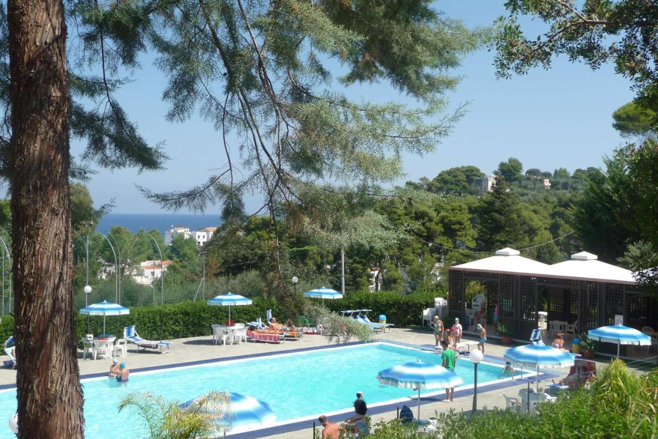 Happy Camp Mobile Homes In Camping Villaggio Internazionale 산 메나이오 외부 사진